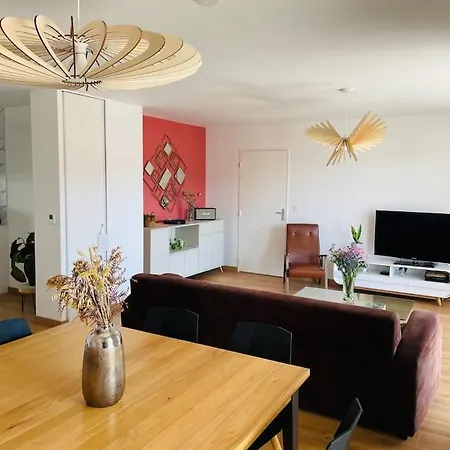 شقة Spacious Near Center Terrace Et Parking رينز